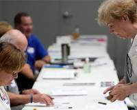 民调:近一半西方人认为,民主制度已经崩溃