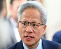 黄仁勋:建设AI数据中心,中国比美国更有优势