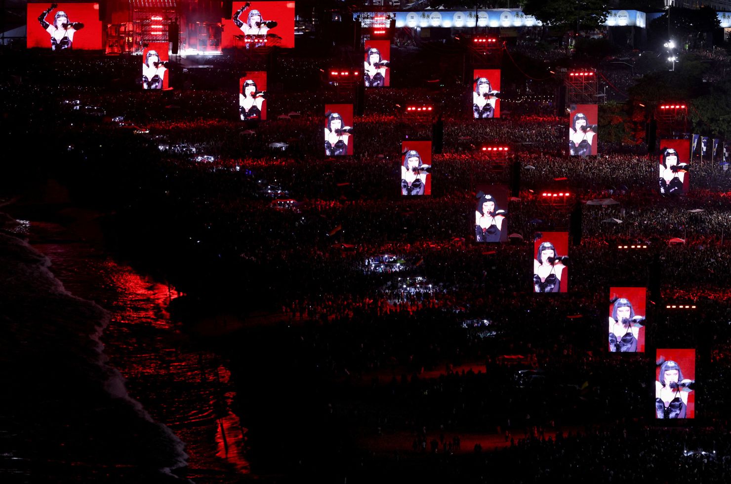 34-034-031-2025-05-04t021040z-40514395-rc2paeau9tbf-rtrmadp-3-music-lady-gaga-brazil.jpg