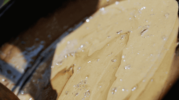 0-ezgif.com-optimize.gif