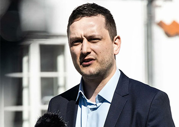 a1.jpg