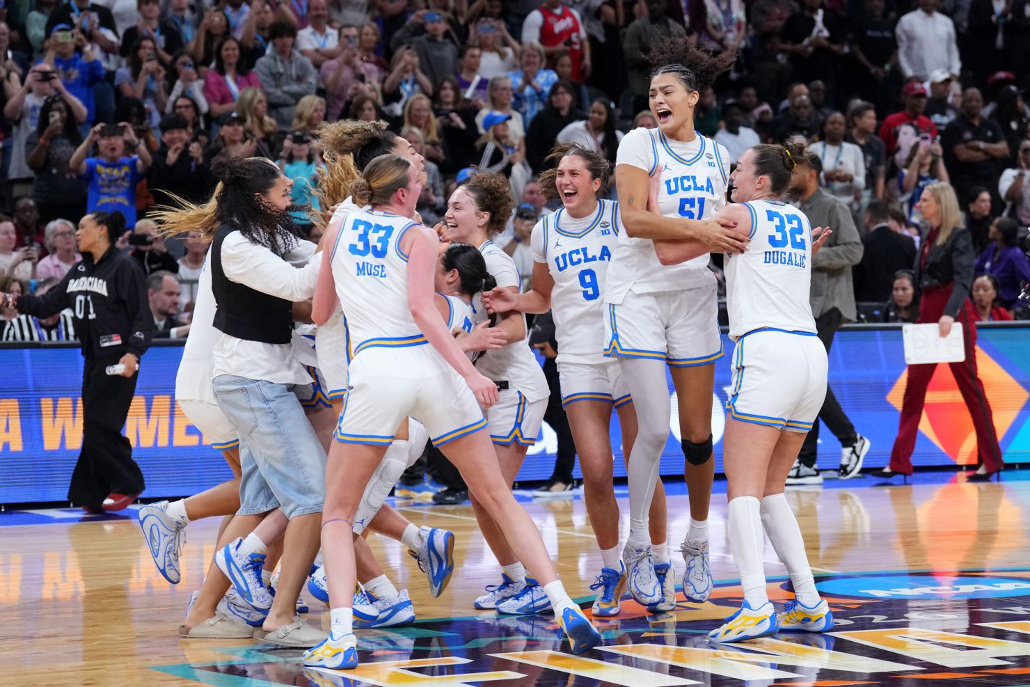18-018-018-2026-04-05t215456z-1832443907-mt1usatoday28665848-rtrmadp-3-ncaa-wome.jpg