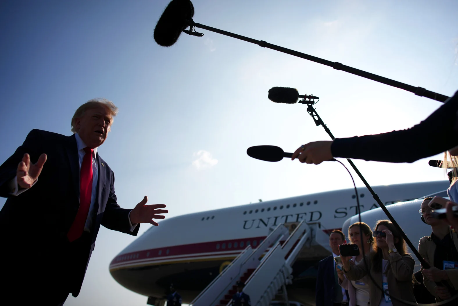 10-gettyimages-2284164788.jpg