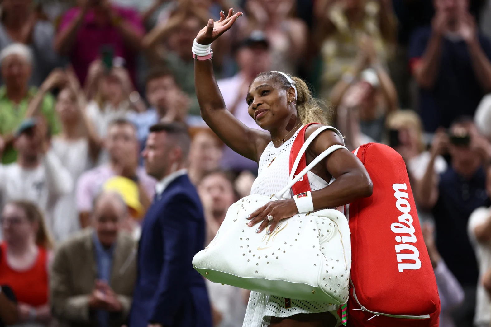 35-gettyimages-2283516311.jpg