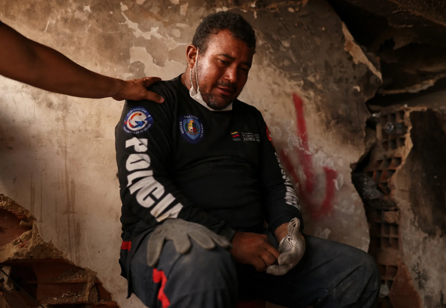 29-2026-07-08t203212z-1295904733-rc2p9maajgkv-rtrmadp-3-venezuela-quake.jpg