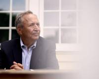 爱泼斯坦文件公开在即，两党恶斗才刚刚开始，特朗普麻烦大了？