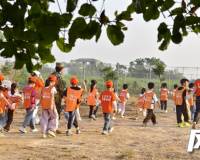 穷养儿富养女，是资本编织的谎言