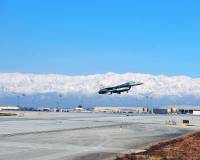 特朗普碰瓷：夺回阿富汗空军基地，离中国太近