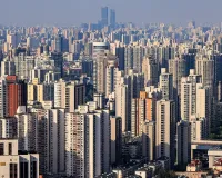 地产“巨震”，银行“吃饱”？