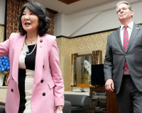 以前抹黑中国,轮到美国自己,这话不算数啦?