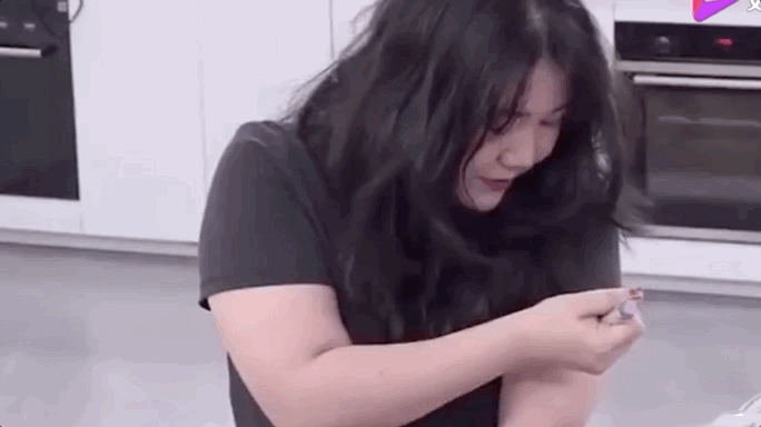 0DFCD395-0DBB-456A-8A89-ABFB2B85C287.gif