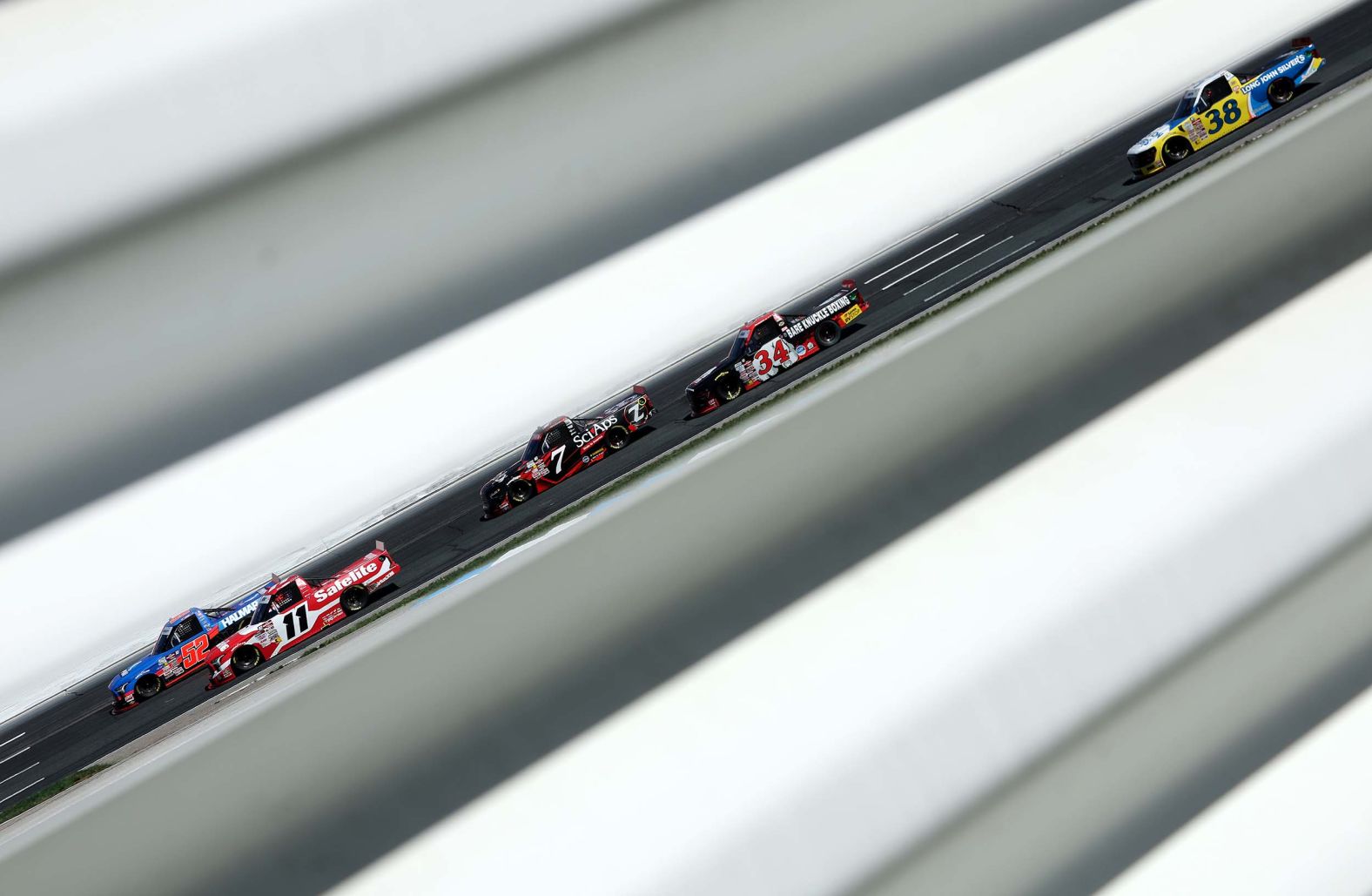 06-006-037-006-gettyimages-2236443088.jpg