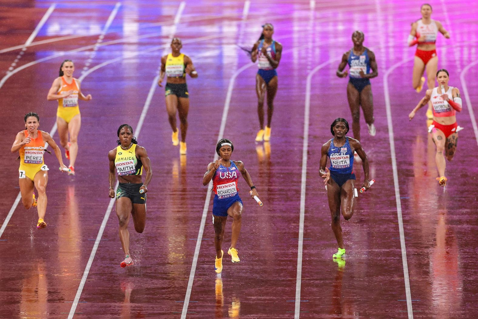 17-017-048-gettyimages-2236574529.jpg