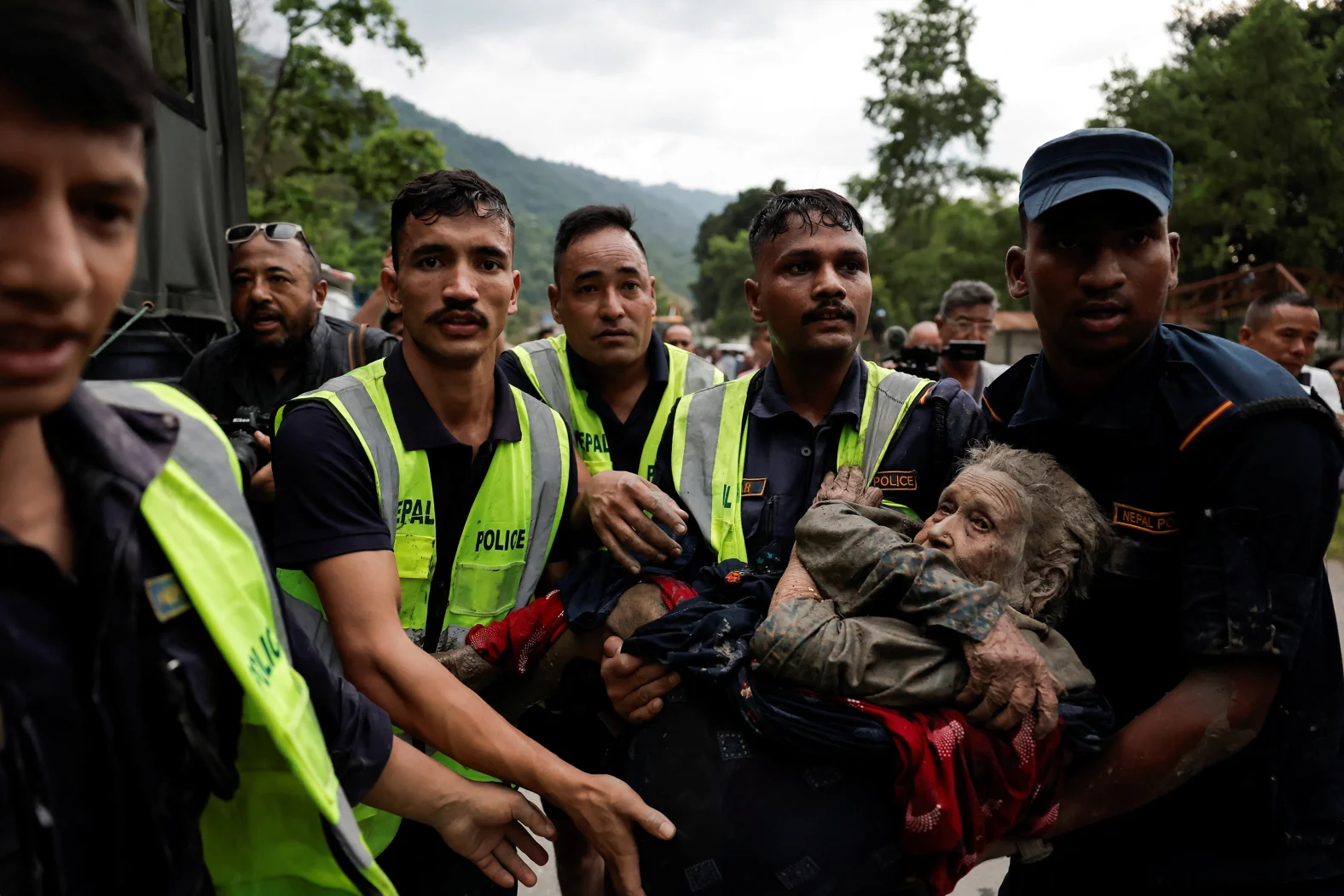 c-015-001-01-2026-08-26t115635z-826665024-rc2b6nao0gox-rtrmadp-3-nepal-floods.jpg