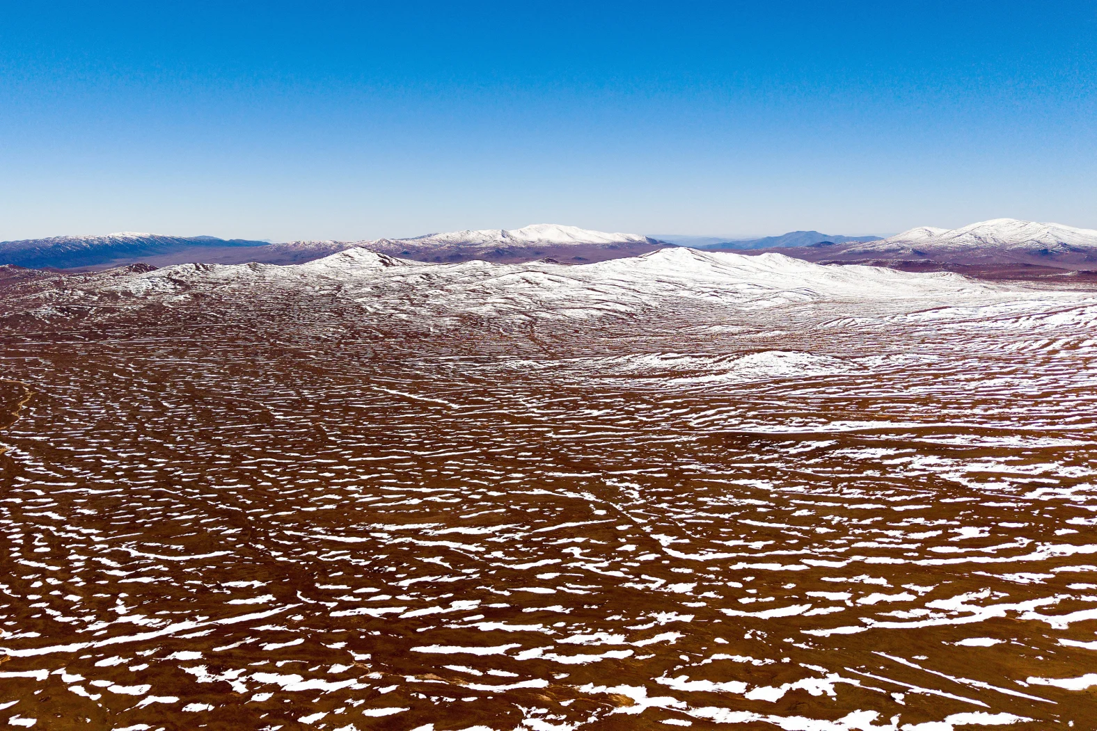 c-023-010-2026-08-21t081257z-201235162-rc2d2nalc9ch-rtrmadp-3-chile-weather-snow.jpg