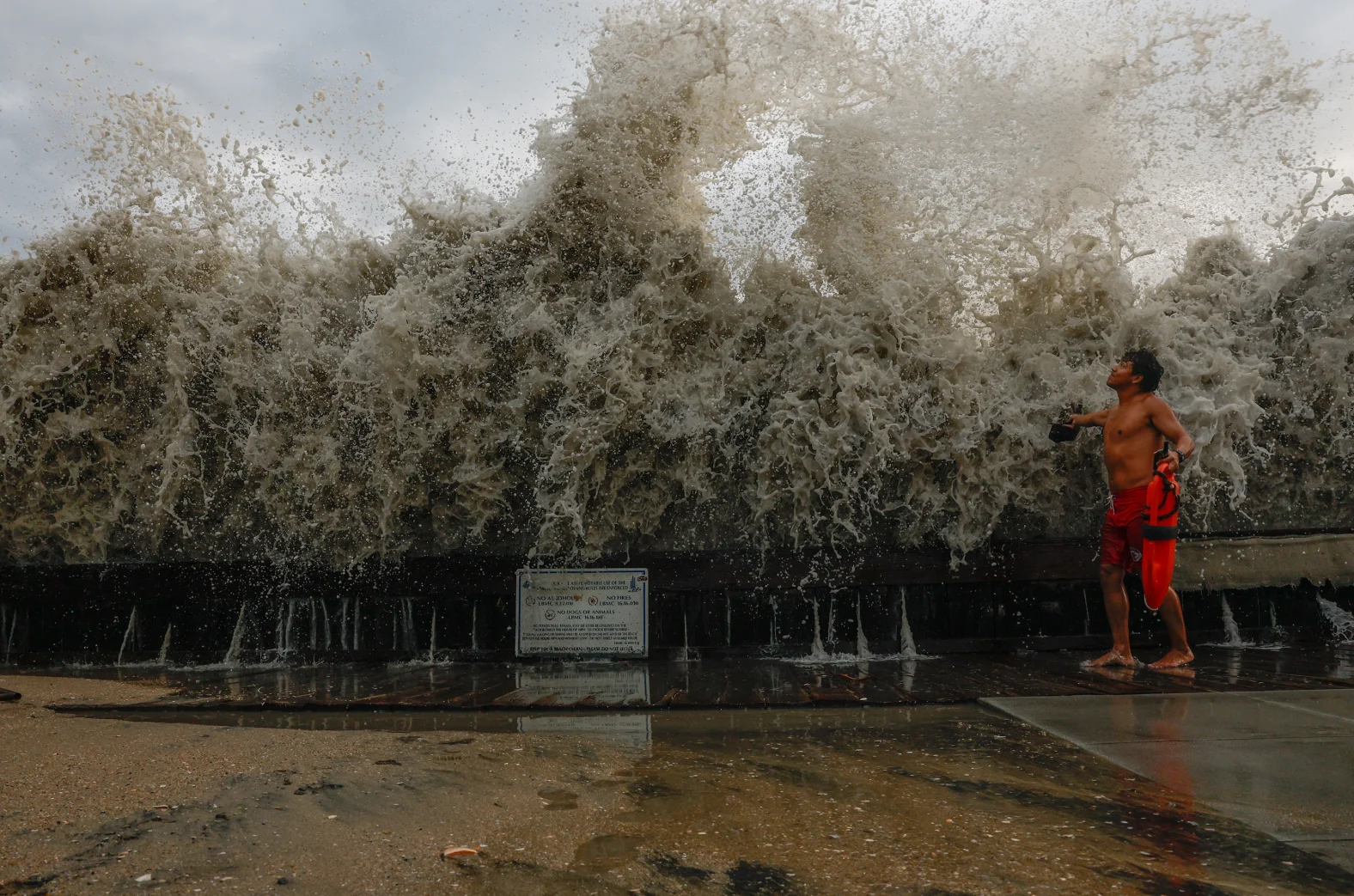 c-0024gettyimages-2293580363.jpg